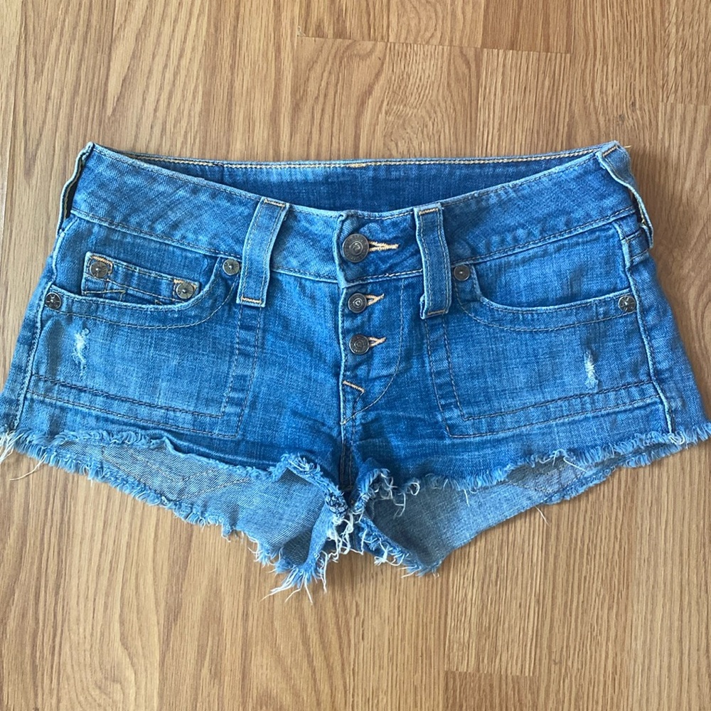 ❤️ True Religion Cut-off Button Shorts Size 27